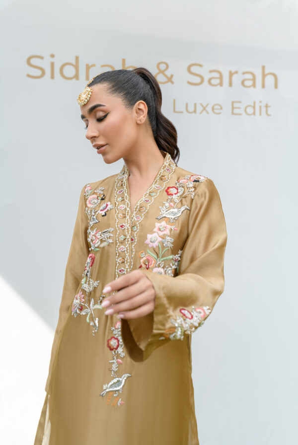 MARI GOLD - Image 3